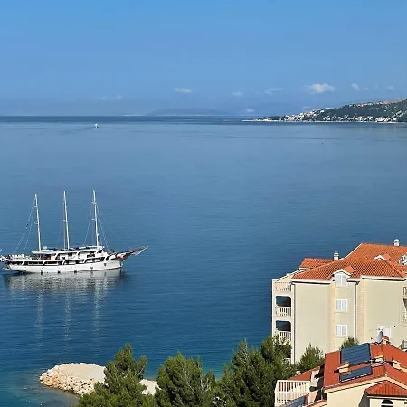The View. In Omis-nemira. Apartment Omis