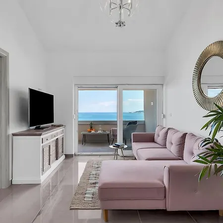 The View. In Omis-nemira. Apartment Omis
