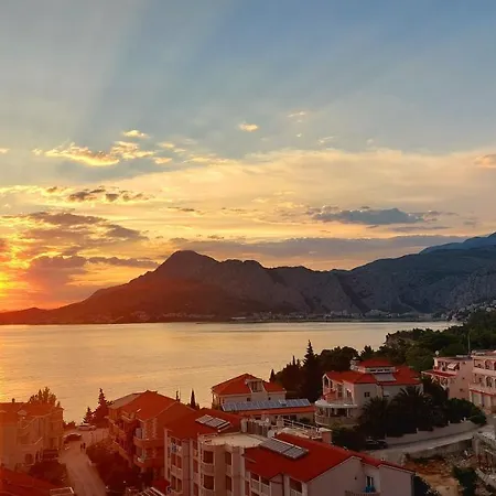 The View. In Omis-nemira. Omis