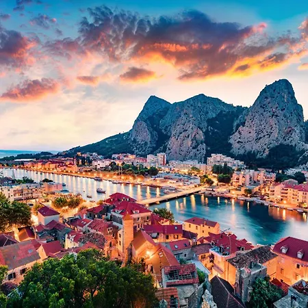 Apartment The View. In Omis-nemira.